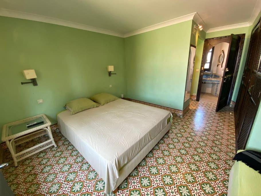 אגדה Chambre Emeraude, Riad 9 Couple Only Au Village Naturiste מראה חיצוני תמונה